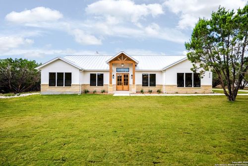 456 Rio Azul Dr, Pipe Creek, TX, 78063 | Card Image