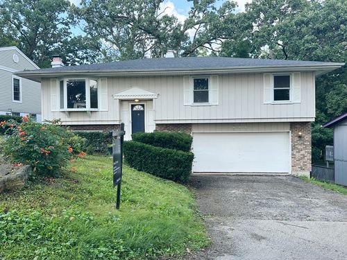 223 Indian Trl, Lake In The Hills, IL, 60156-1350 | Card Image
