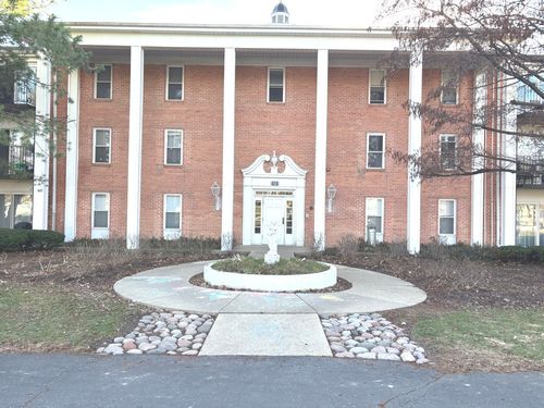 apt-201-5101 Carriageway Dr, Rolling Meadows, IL, 60008-3918 | Card Image