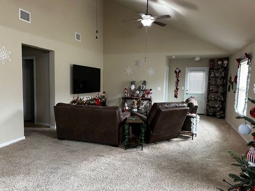 160 Voss, Kyle, TX, 78640-2170 | Card Image