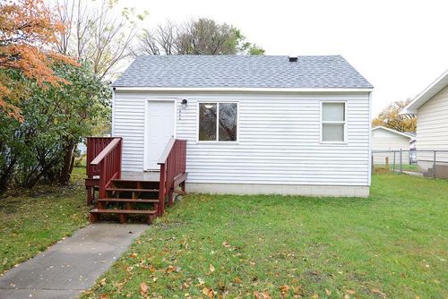 1022 26th St N, Fargo, ND, 58102-3127 | Card Image