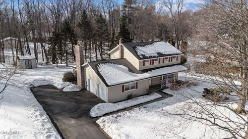 5 Huckleberry Dr, Castleton-on-Hudson, NY, 12033-9503 | Card Image