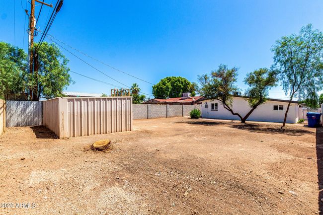 Huge Backyard! | Image 36