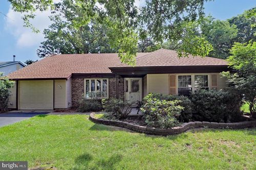 50 Morning Glory Ln, Whiting, NJ, 08759-4301 | Card Image
