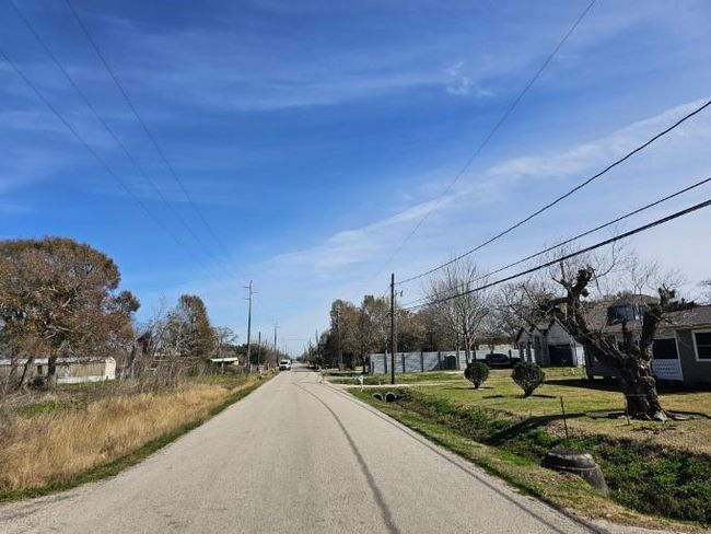 City water and Sewer. | Image 6