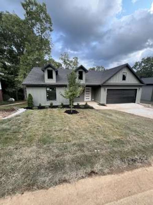 13 Saint Asaph Dr, Bella Vista, AR, 72714-3831 | Card Image