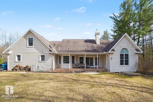 2910 Ginger Dr, Coleman, MI, 48618-8558 | Card Image