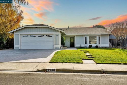 3588 Ballantyne Dr, Pleasanton, CA, 94588-2931 | Card Image
