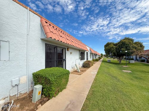 l-6816 N 35th Ave, Phoenix, AZ, 85017-1079 | Card Image