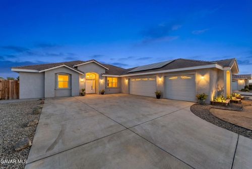 21921 Calhoun Dr, California City, CA, 93505-1460 | Card Image