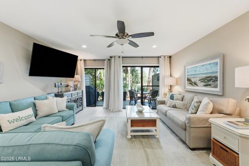 109-113 Shipyard Dr, Hilton Head Island, SC, 29928-4948 | Card Image