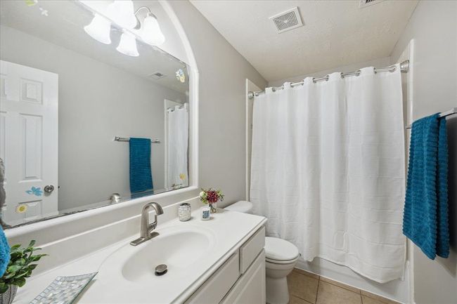 Second bathroom | Image 41
