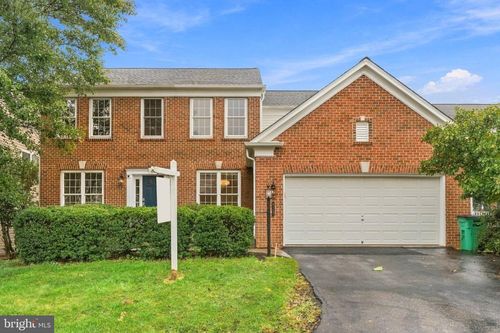 8157 Douglas Fir Dr, LORTON, VA, 22079-5656 | Card Image