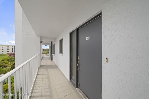 304-190 Seminole Ln, Cocoa Beach, FL, 32931-3392 | Card Image