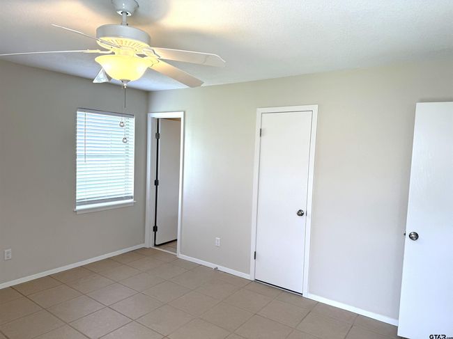 13675 Maple Dr, House other with 3 bedrooms, 2 bathrooms and null parking in Tyler TX | Image 15