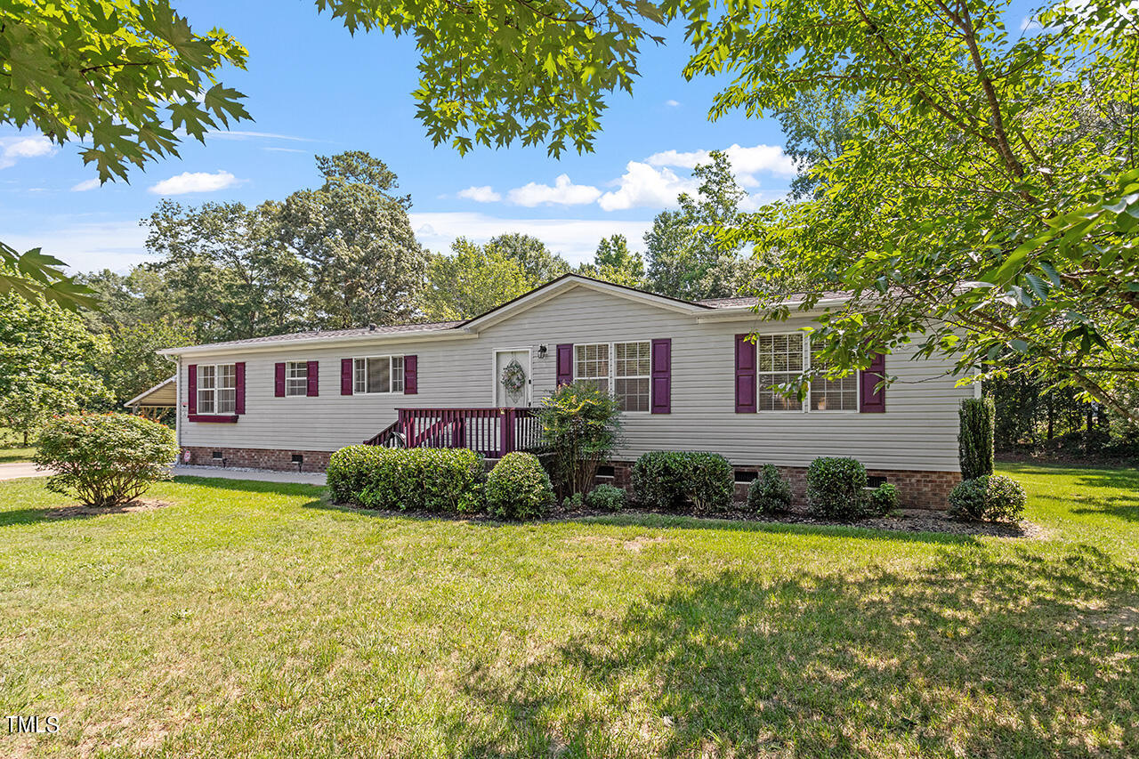 Barewood Dr, Four Oaks, NC 27524