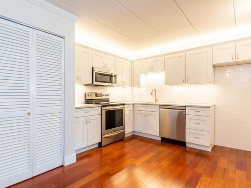 6-28 Lee St, Cambridge, MA, 02139-2219 | Card Image