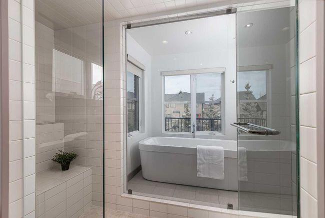 404 Aspen Meadows Hill Sw, Townhouse with 3 bedrooms, 4 bathrooms and 2 parking in Calgary AB | Image 22