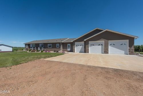 411 2nd Street W, Regent, ND, 58650 | Card Image