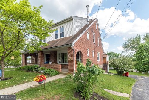 4 Elm Ave, TROOPER, PA, 19403-1518 | Card Image