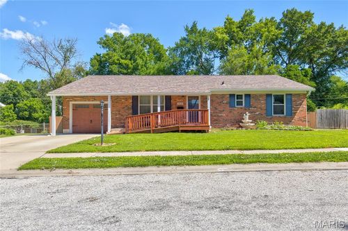 2424 Crislisa Dr, Alton, IL, 62002-5711 | Card Image