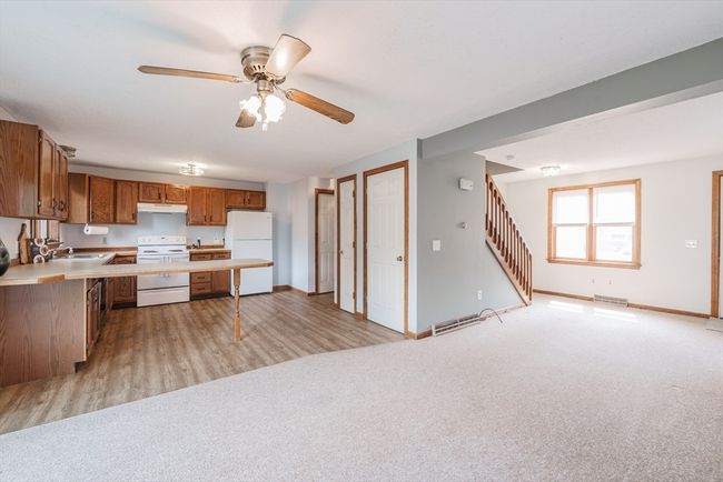 34 Luden St, House other with 2 bedrooms, 2 bathrooms and 2 parking in Springfield MA | Image 7