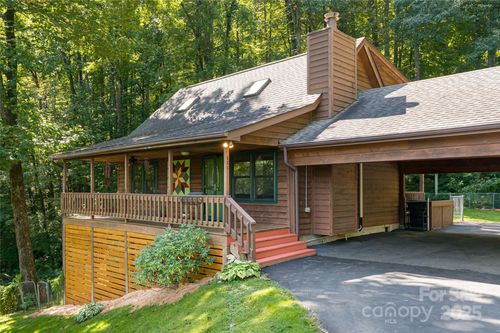 939 Mountain Lake Dr, Waynesville, NC, 28785-8321 | Card Image