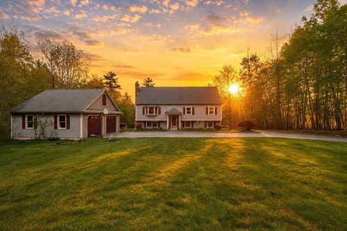 2 Howard Ln, Lakeville, MA, 02347-1858 | Card Image