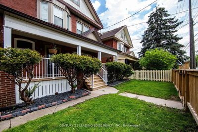 214 Aylmer St N, House other with 3 bedrooms, 3 bathrooms and 3 parking in Peterborough ON | Image 3