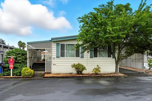 37 Magnolia Dr, Calistoga, CA, 94515-9788 | Card Image