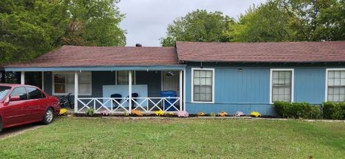 108 E Maple St, Keene, TX, 76059-2375 | Card Image