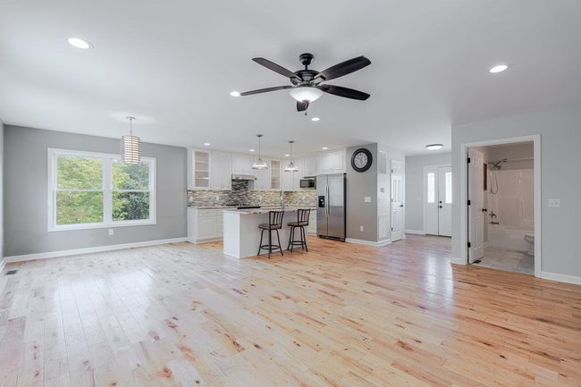 266 Locustdale Loop, House other with 6 bedrooms, 3 bathrooms and null parking in SHENANDOAH VA | Image 10