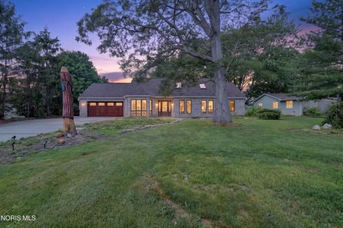 207 Lakeview Dr, Bryan, OH, 43506-9185 | Card Image