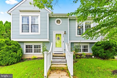 402 Stacy Lee Ct, WESTMINSTER, MD, 21158-9421 | Card Image