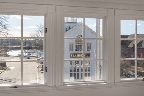 1-21 Central St, Manchester, MA, 01944-1309 | Card Image