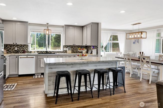 8984 Delta Line Rd, House other with 5 bedrooms, 3 bathrooms and 12 parking in Custer WA | Image 4