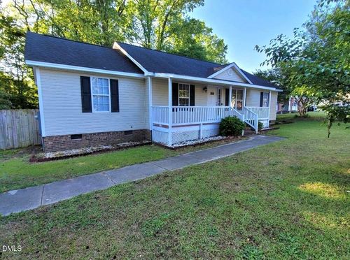 220 Regency Dr, Nashville, NC, 27856-1812 | Card Image