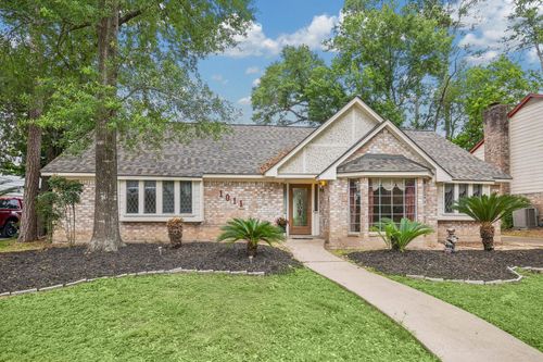 1011 Misty Lea Lane, Houston, TX, 77090 | Card Image