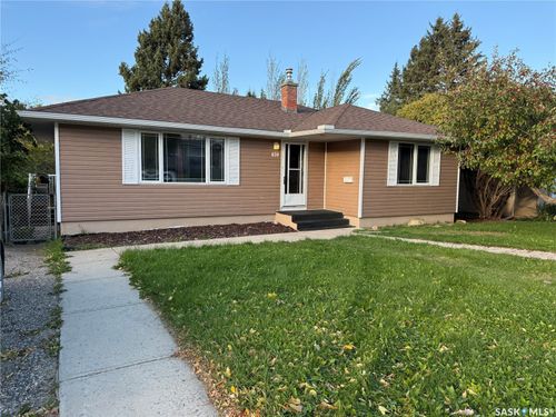 830 20th Street W, Prince Albert, SK, S6V4H6 | Card Image
