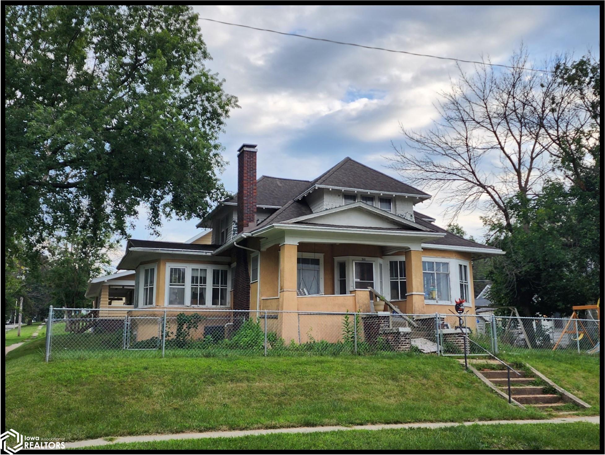 5th St, Atlantic, IA 50022