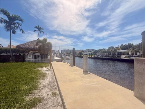 2730 Ne 7th St, Pompano Beach, FL, 33062-4904 | Card Image