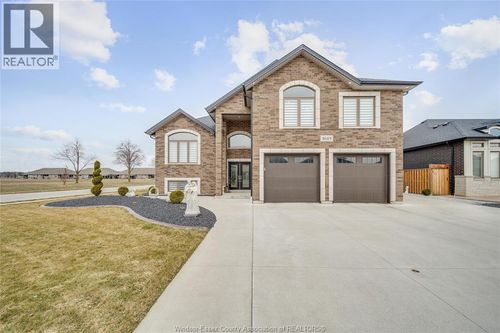 1649 Barkley Ave, Windsor, ON, N8P0E8 | Card Image