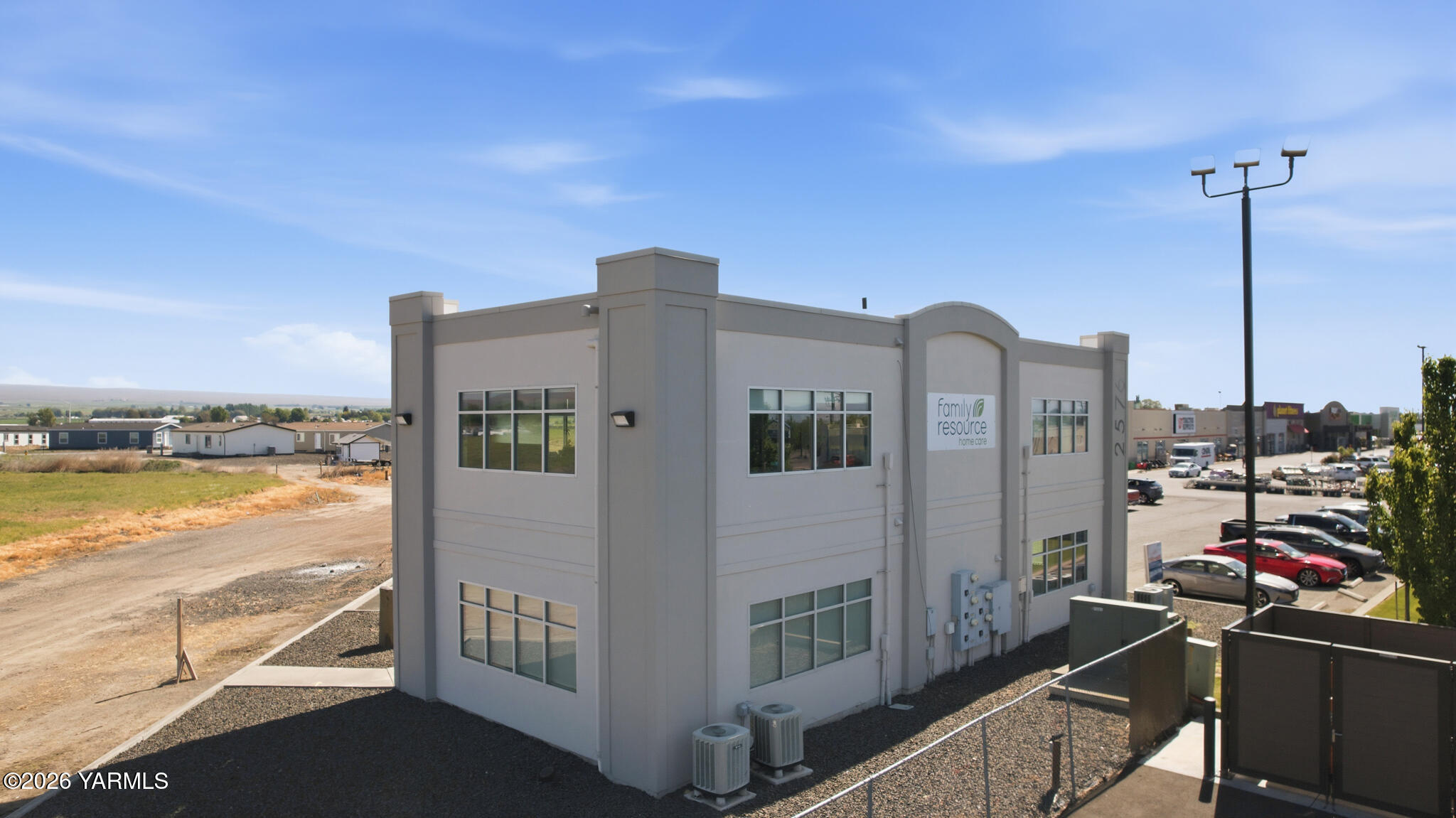 Commercial Sale in Sunnyside 3