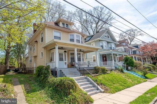 28 Oak Ln, Ewing, NJ, 08618-4002 | Card Image