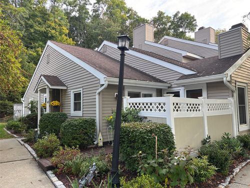 18 Alden Ter, Millbrook, NY, 12545-5800 | Card Image