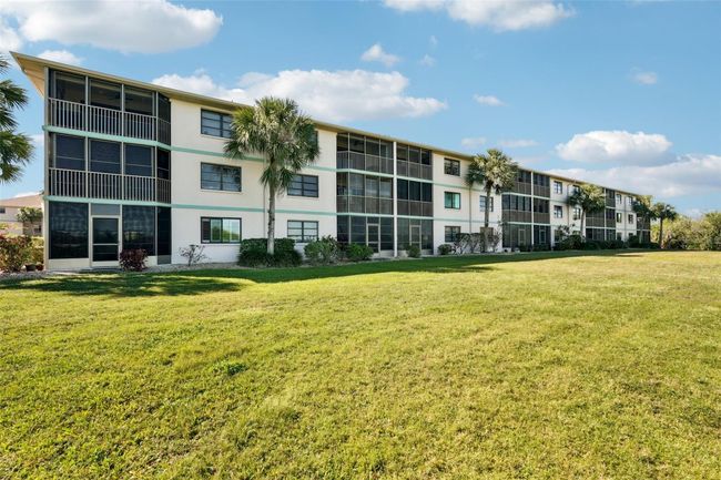 APT-717 - 175 Kings Hwy, Condo with 2 bedrooms, 2 bathrooms and null parking in PUNTA GORDA FL | Image 32