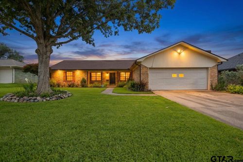 1915 Castlegate, Henderson, TX, 75654 | Card Image