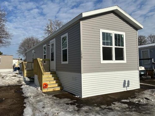 1267 Onondaga St Ne, Fridley, MN, 55432-3537 | Card Image