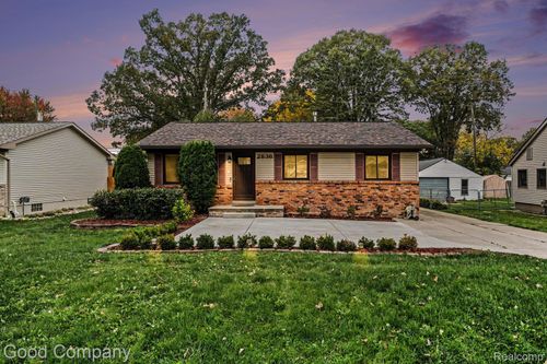 2836 Woodelm Dr, Rochester Hills, MI, 48309-4321 | Card Image