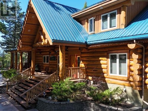 8403 Bighorn Sheep Lane, Canal Flats, BC, V0B1B0 | Card Image